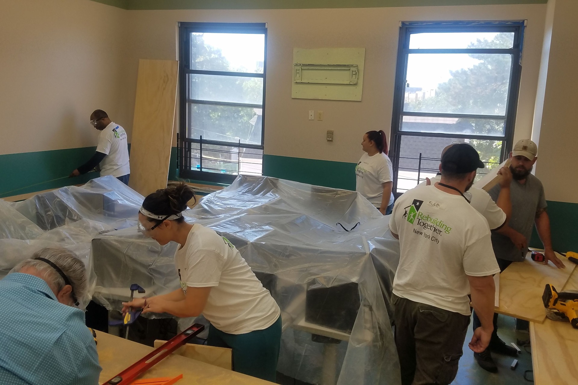 Renewal by Andersen of NJ/NY Metro partners with Rebuilding Toegether